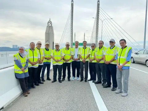 Lawatan Kerja YB Menteri Kerja Raya ke Wilayah Utara